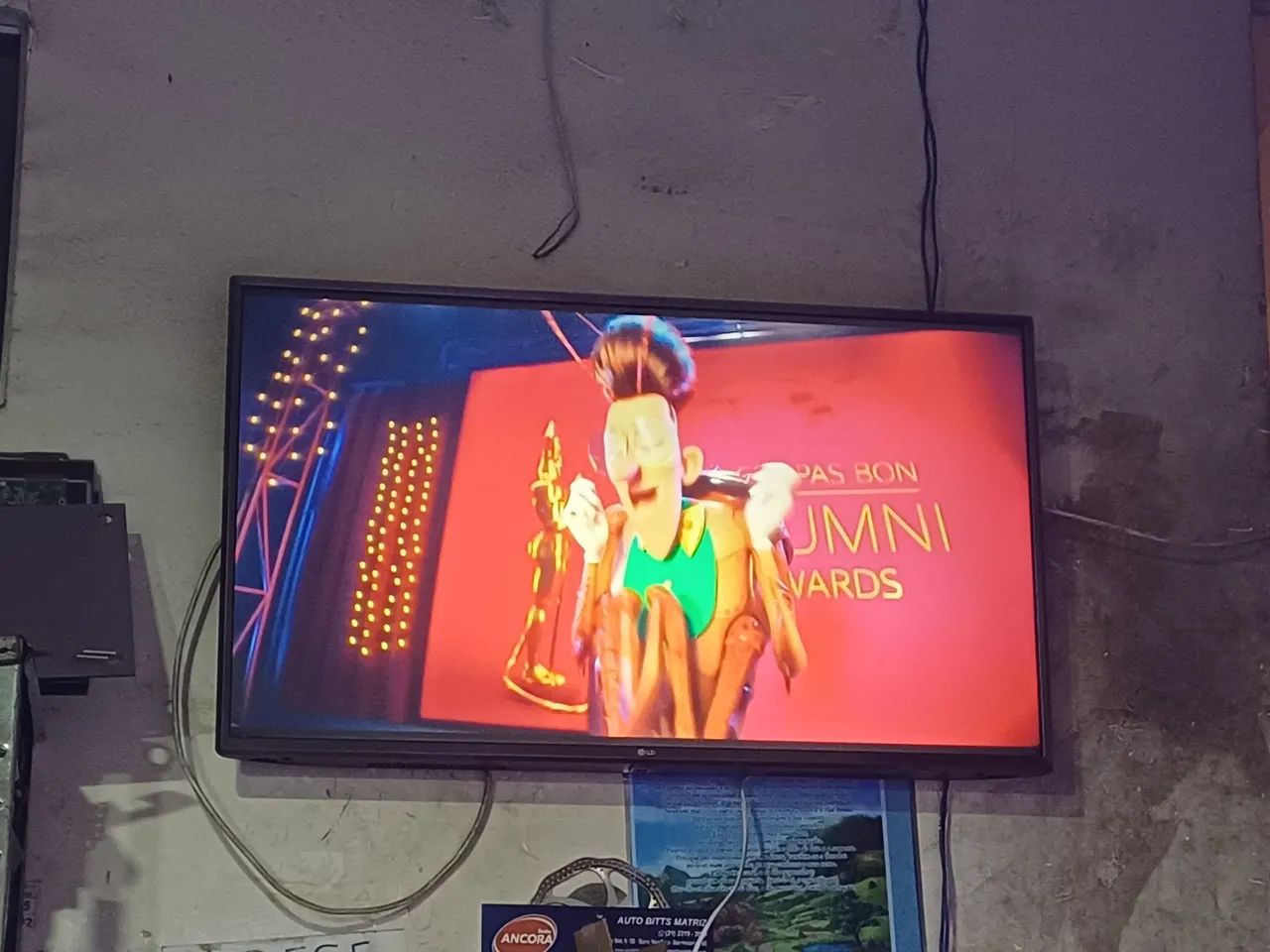 Tv LG SMART  43 POLEGADAS 