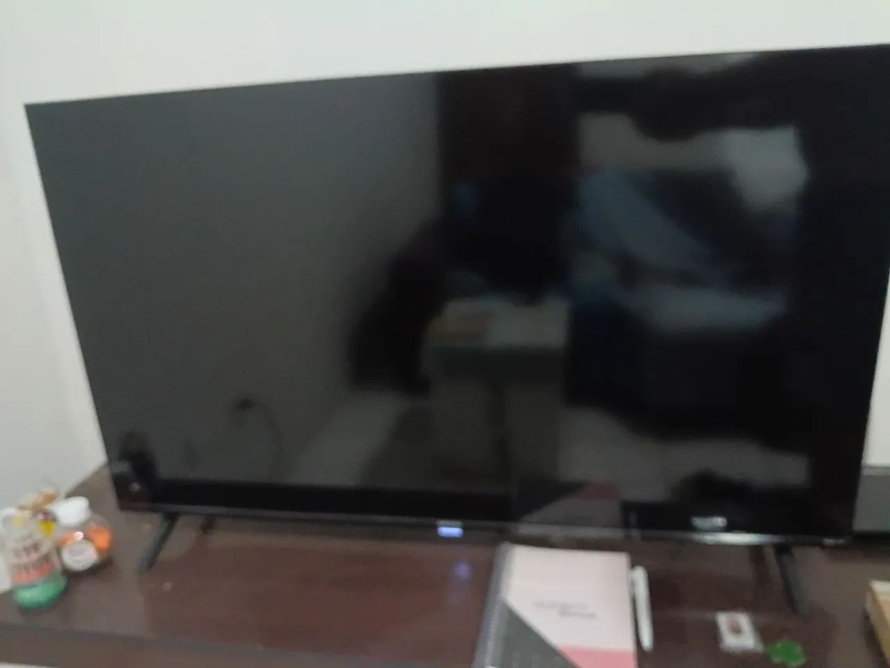 TV SEMP ROKU TV 43 POLEGADAS EM PERFEITO ESTADO - Foto 5