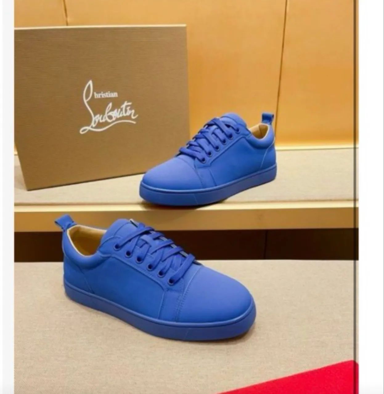 Tênis Christian louboutin