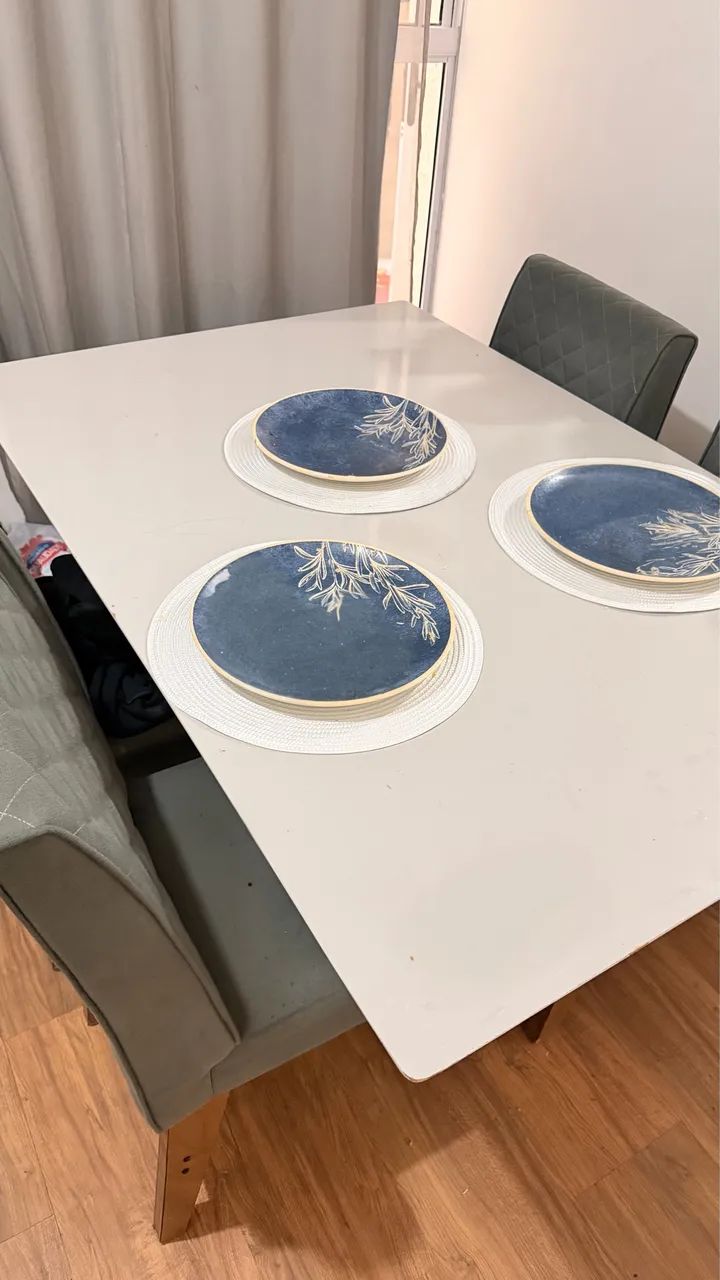 VENDO MESA 4 cadeiras  - Foto 3