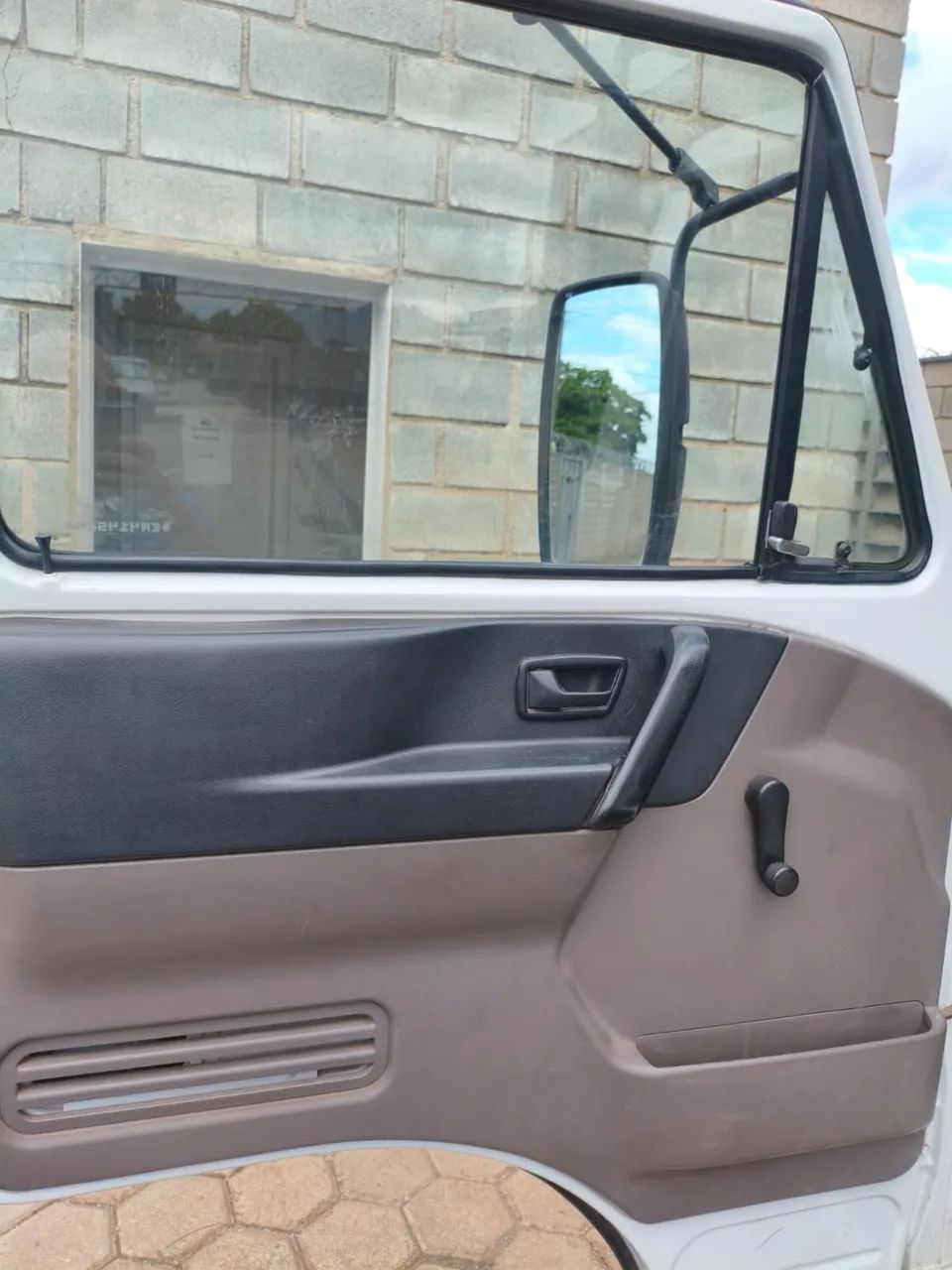 Vendo abaixo da tabela - Foto 2