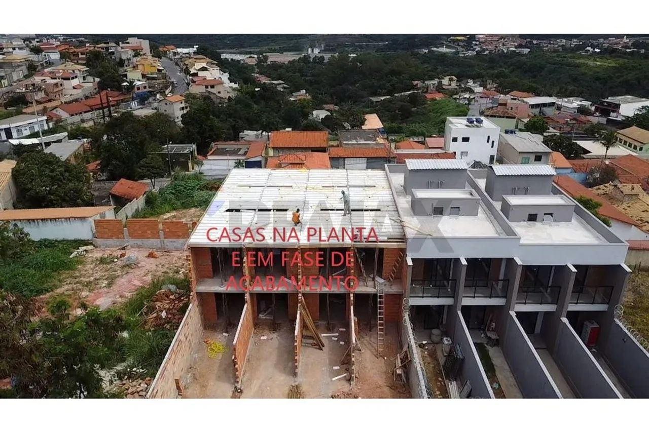 CASAS GEMINADAS EM FASE DE ACABAMENTOS E CASAS NA PLANTA EM BETIM!