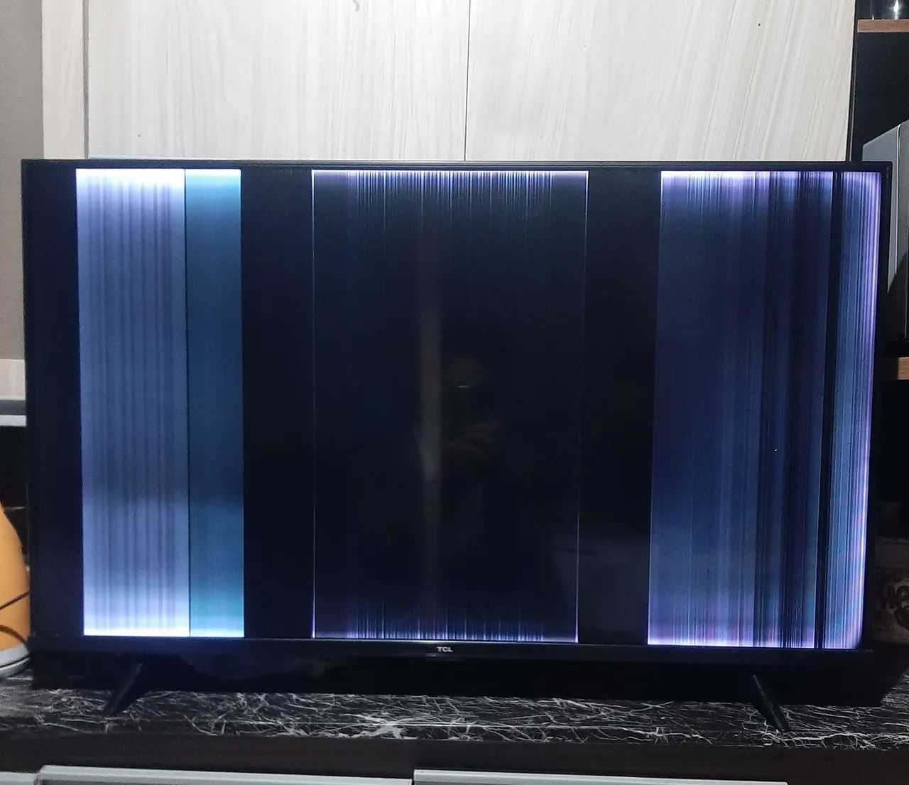 TV tcl 43 polegadas para retirada de peças (tela com linhas) - Foto 3