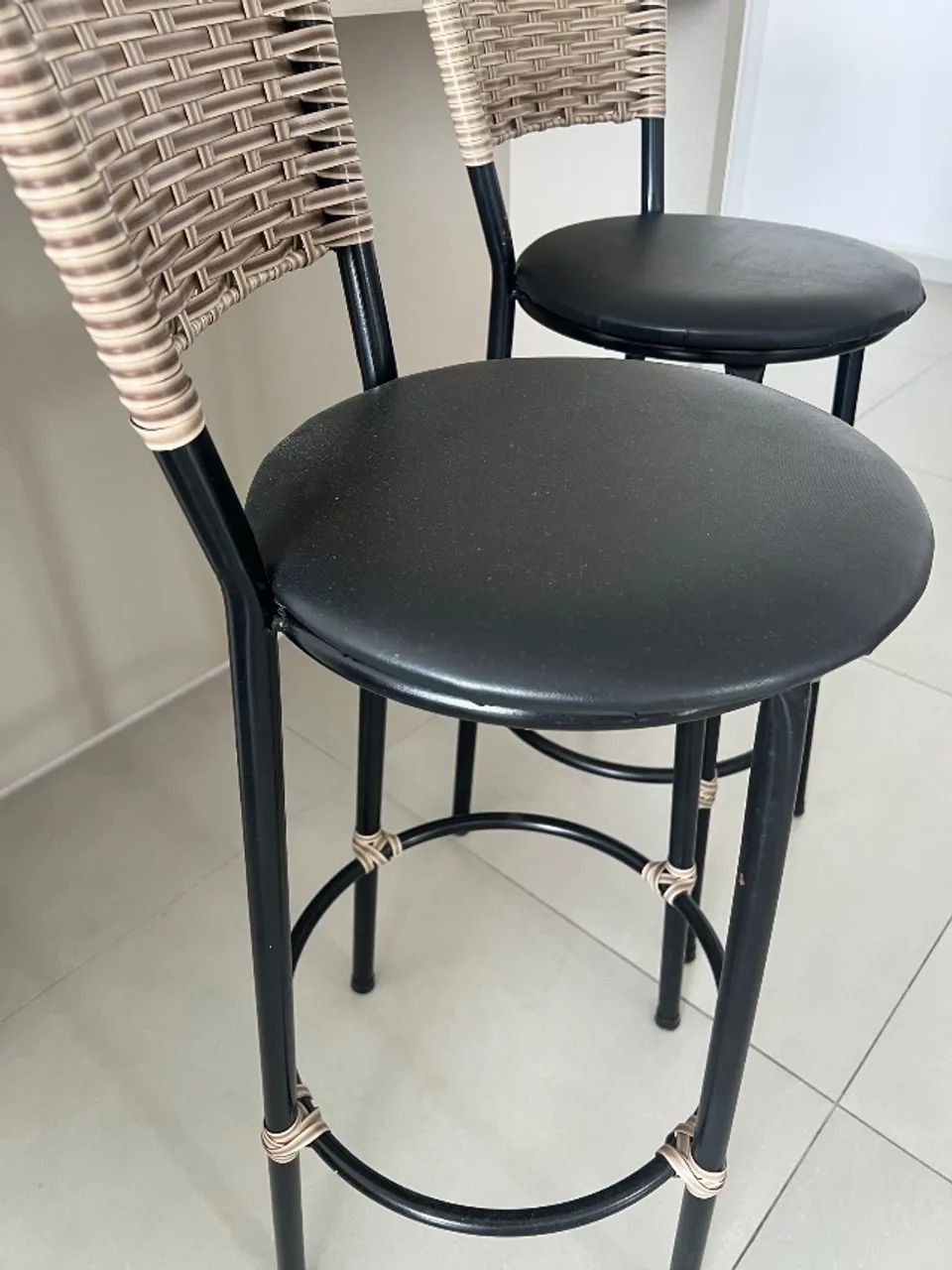 2 banquetas novas - Foto 2