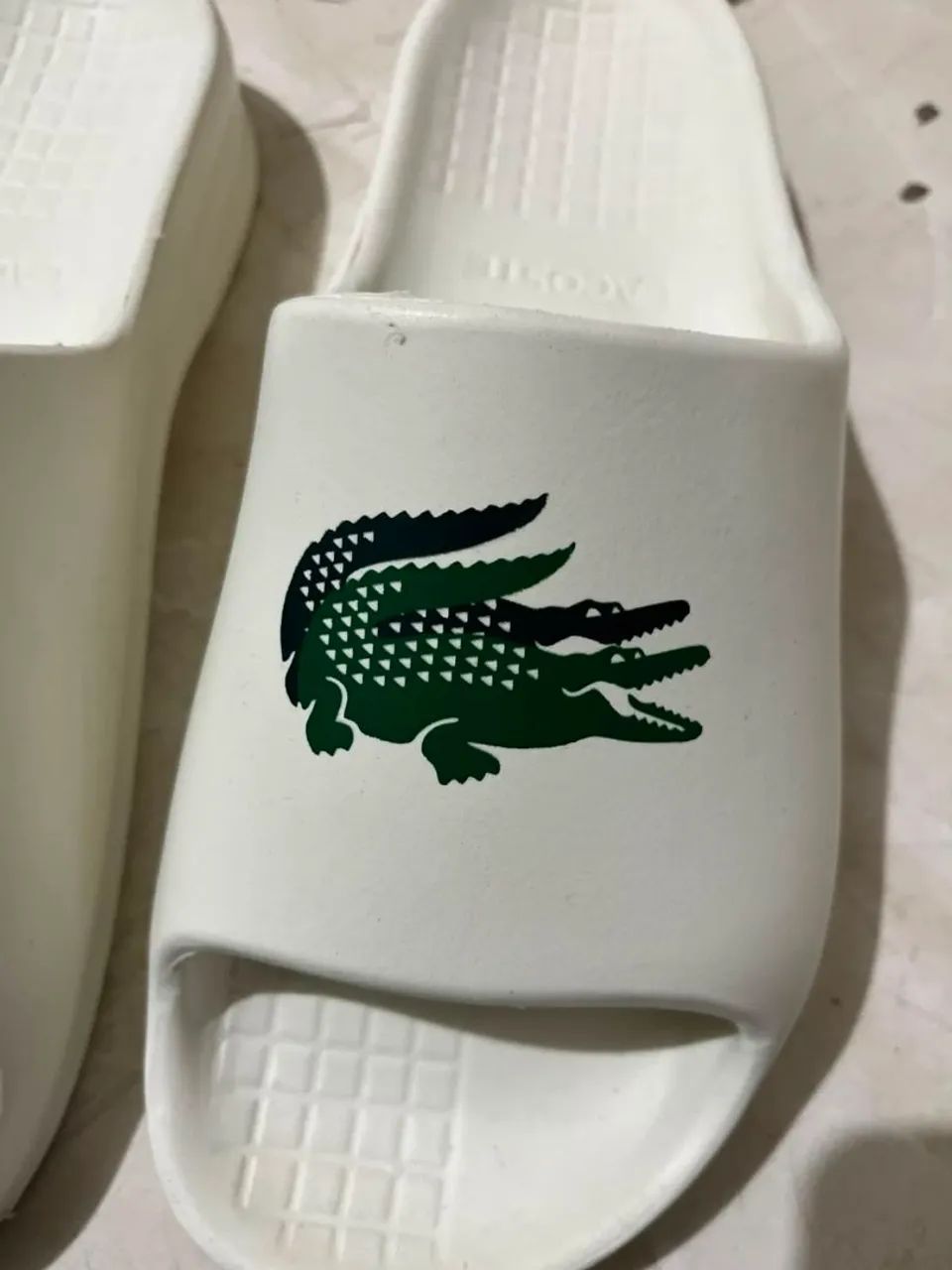 chinelo Slide Lacoste tam 40 - Foto 3