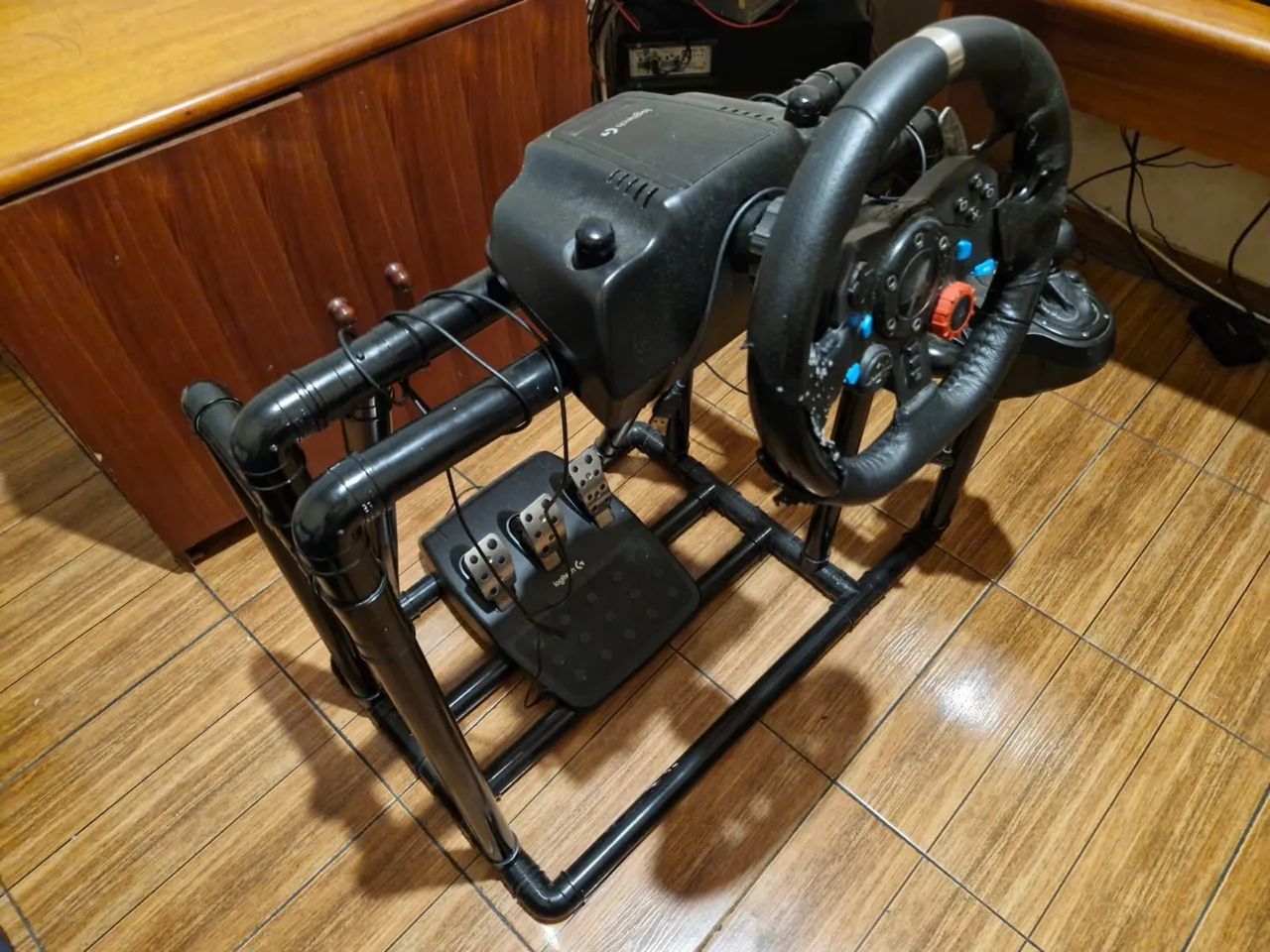 Volante G29 com cockpit - Foto 4