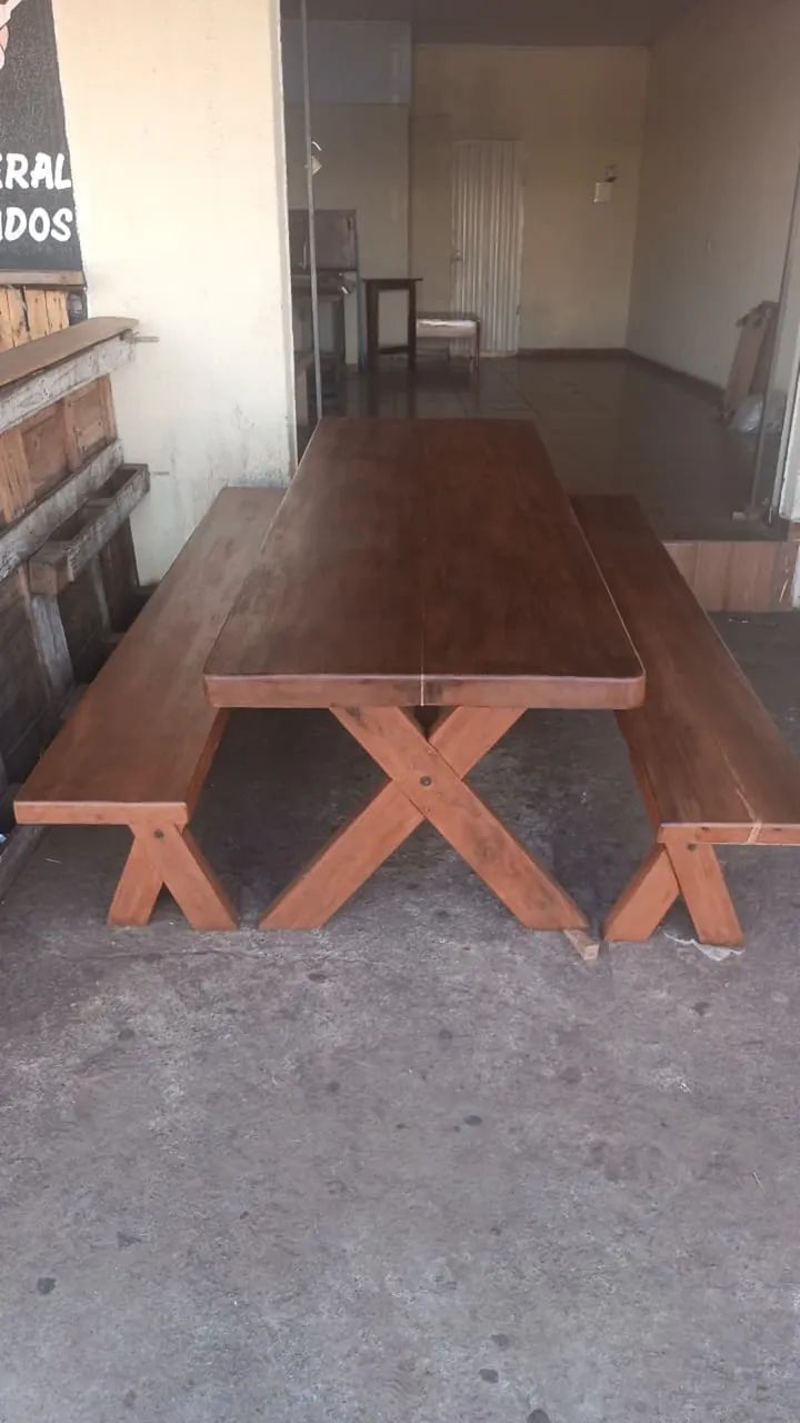 MESA RÚSTICA DE MADEIRA MACIÇA VEIO DO PARÁ - Foto 3