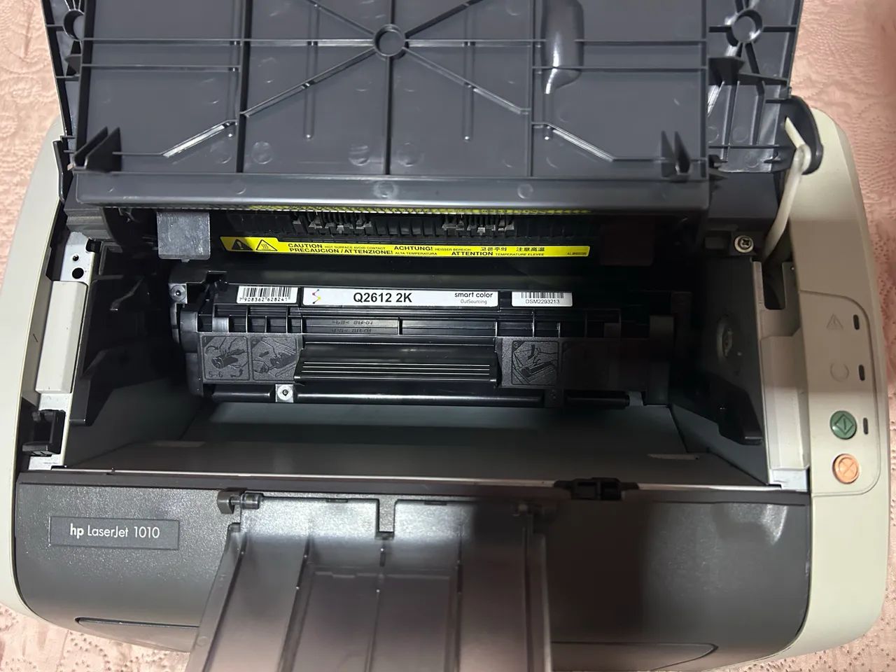 Impressora HP LaserJet 1010 - Laser - Foto 4