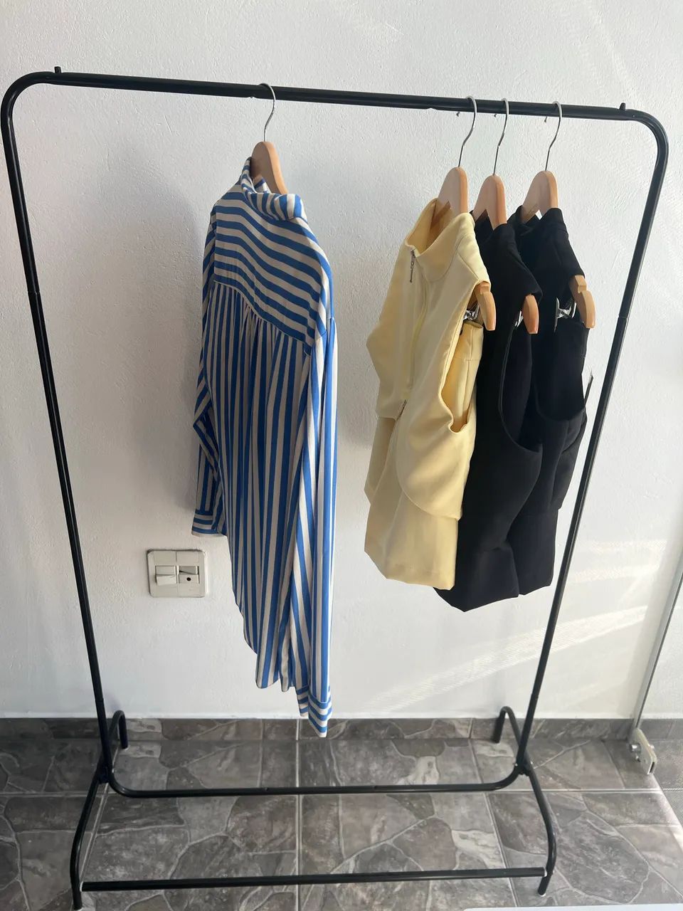 Arara de Roupas Móvel 