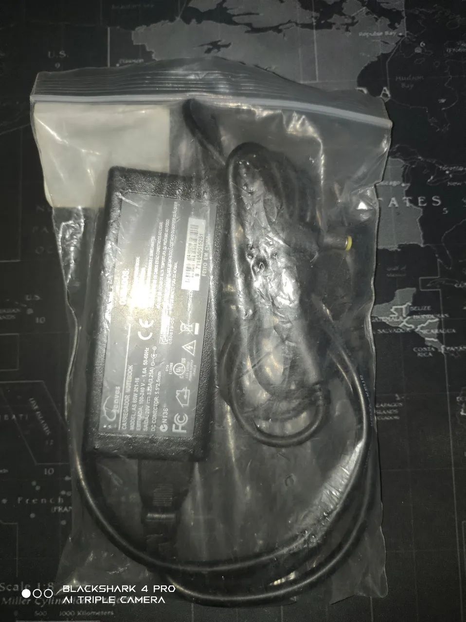 carregador de notebook da marca Geaves original 