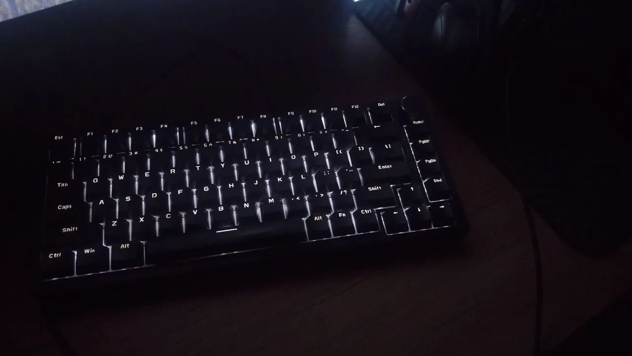 Teclado Ak820