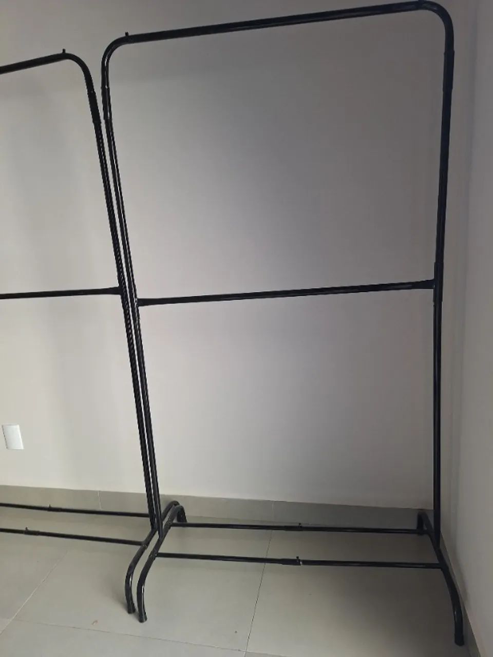 ARARA CABIDEIRO PARA ROUPAS 