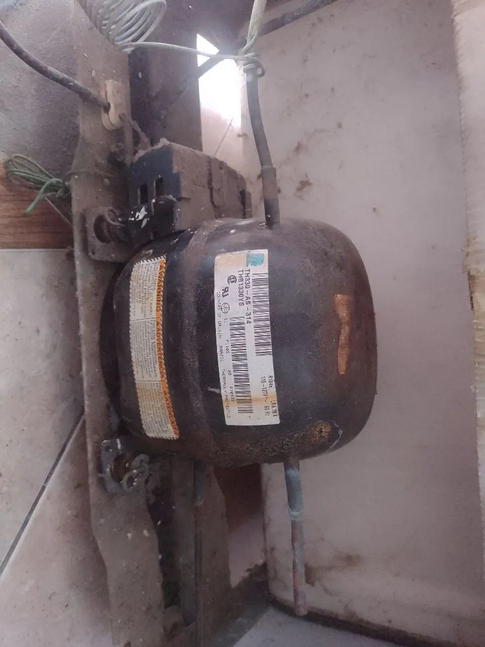 Motor/compressor de geladeira usado