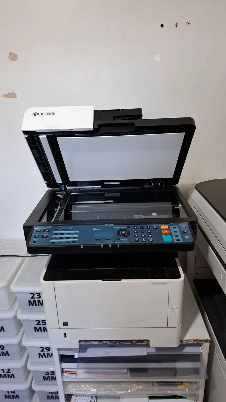 Impresora Multifunción Kyocera Ecosys M2040dn - Foto 4