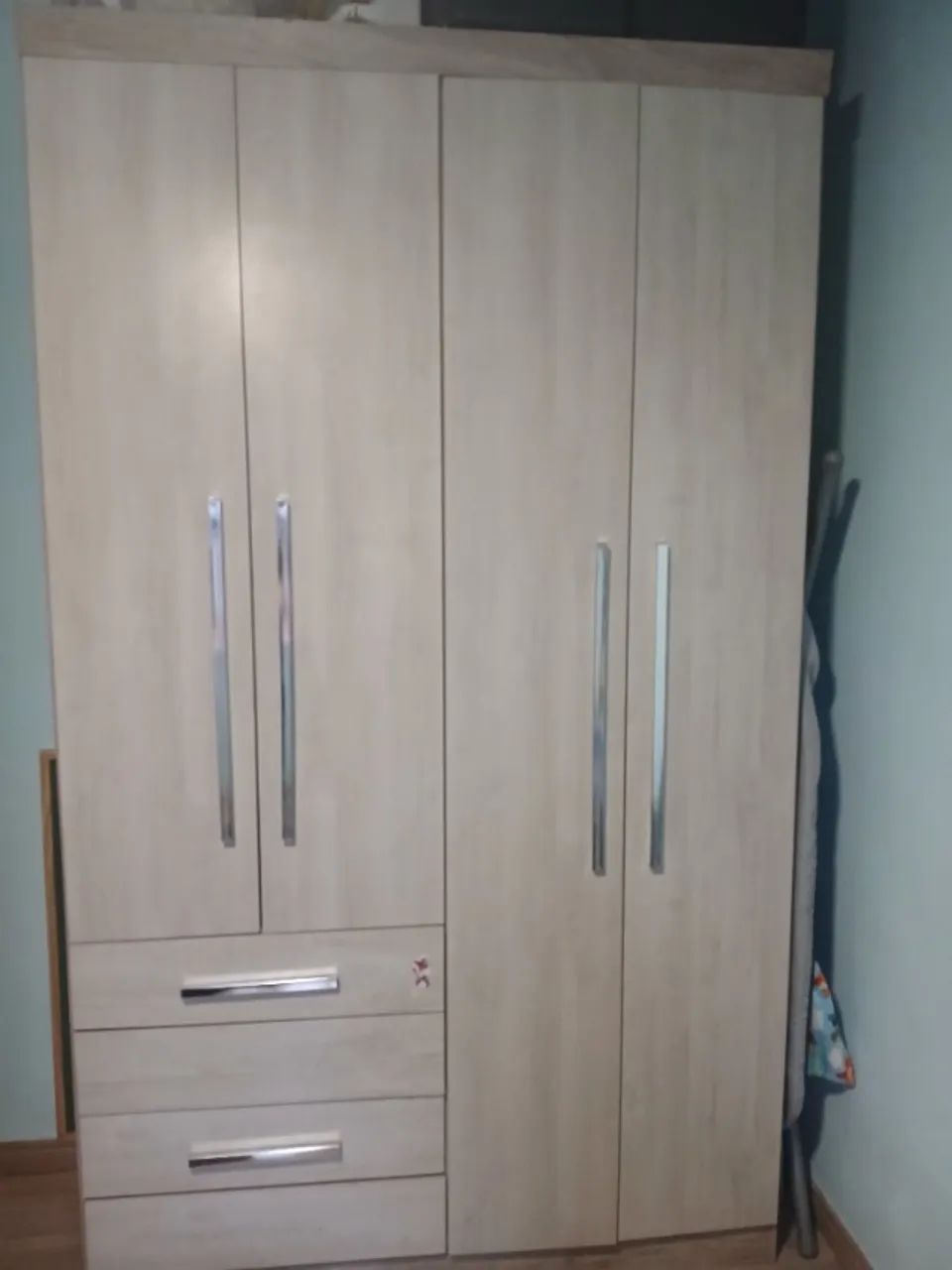 Guarda roupa solteiro