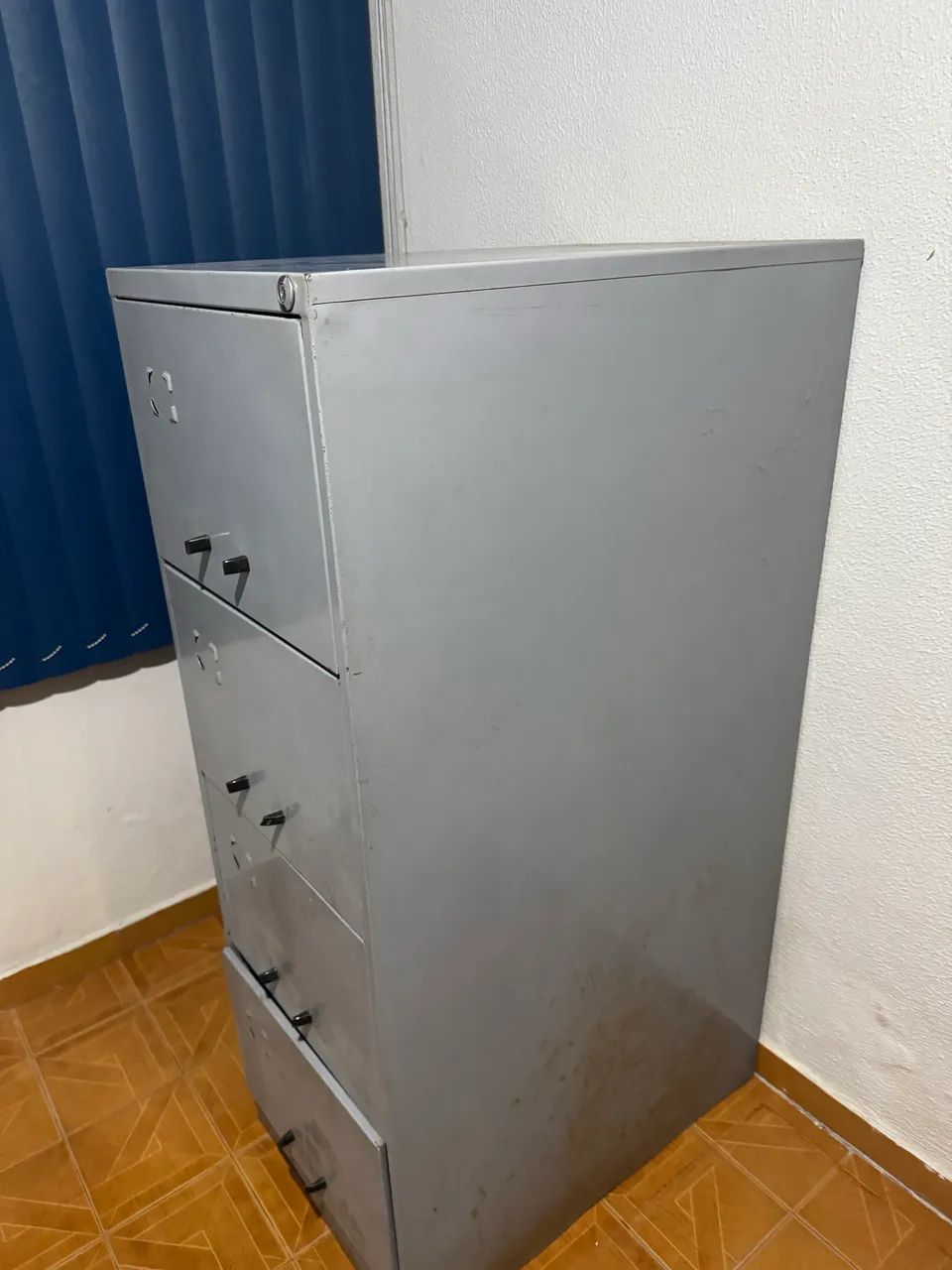 Arquivo de metal  - Foto 2