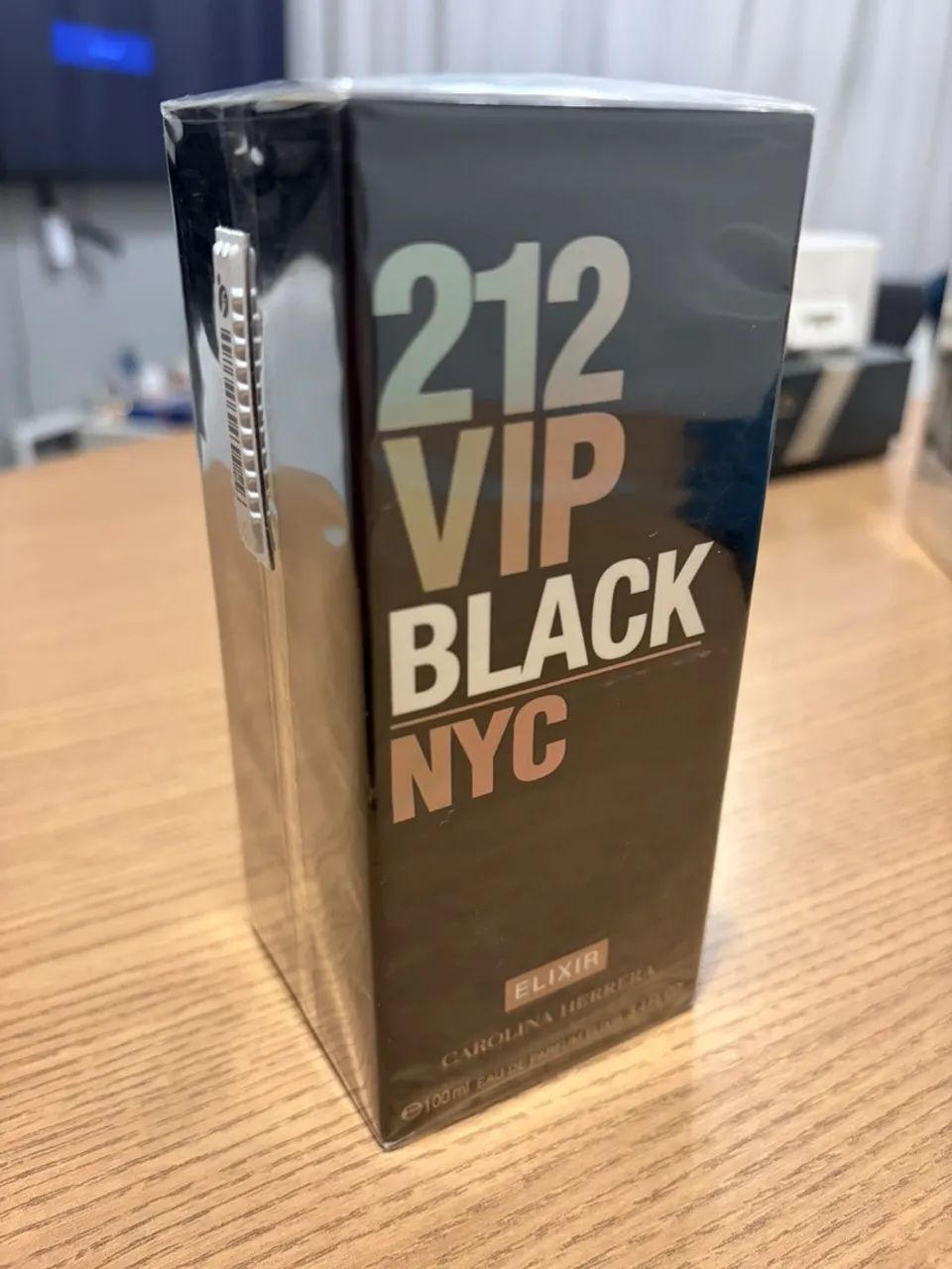 Perfume 212 VIP Black elixir original  - Foto 2