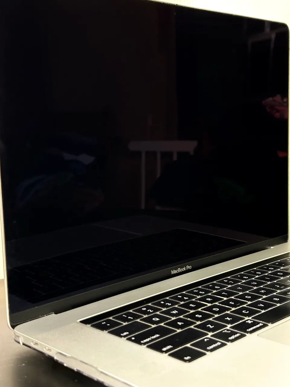 MacBook Pro 15? 2018, Intel i7 6-core, 16gb ram, 256gb ssd, Touch