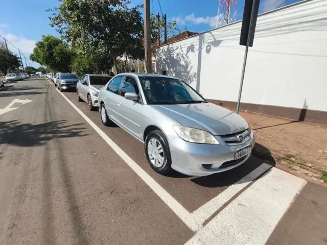 Honda Civic Sedan LX 1.7 16V 115cv Mec. 4P 2004