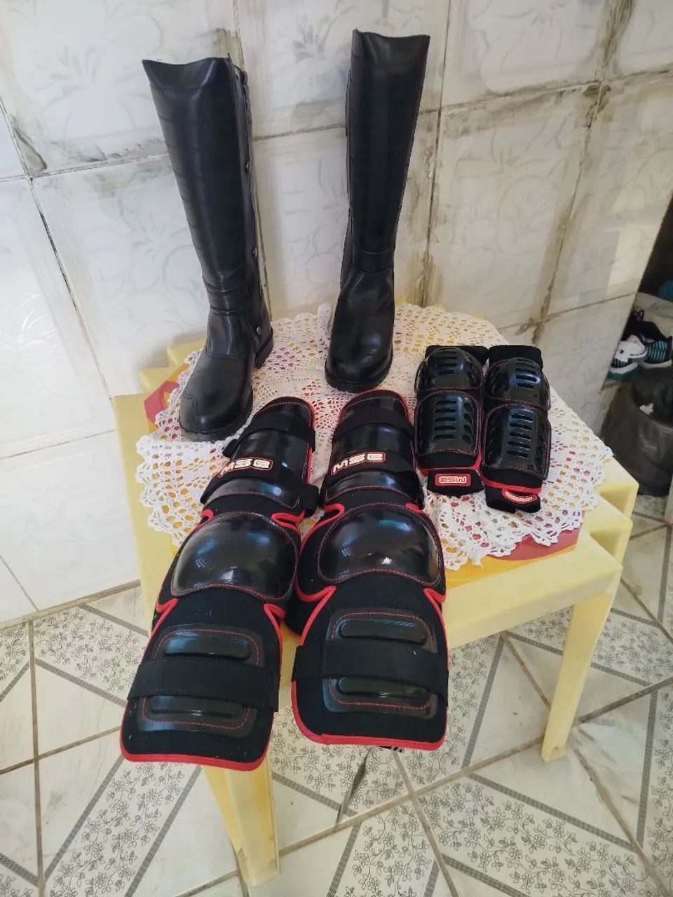 Equipamentos de proteção O/ motociclista 