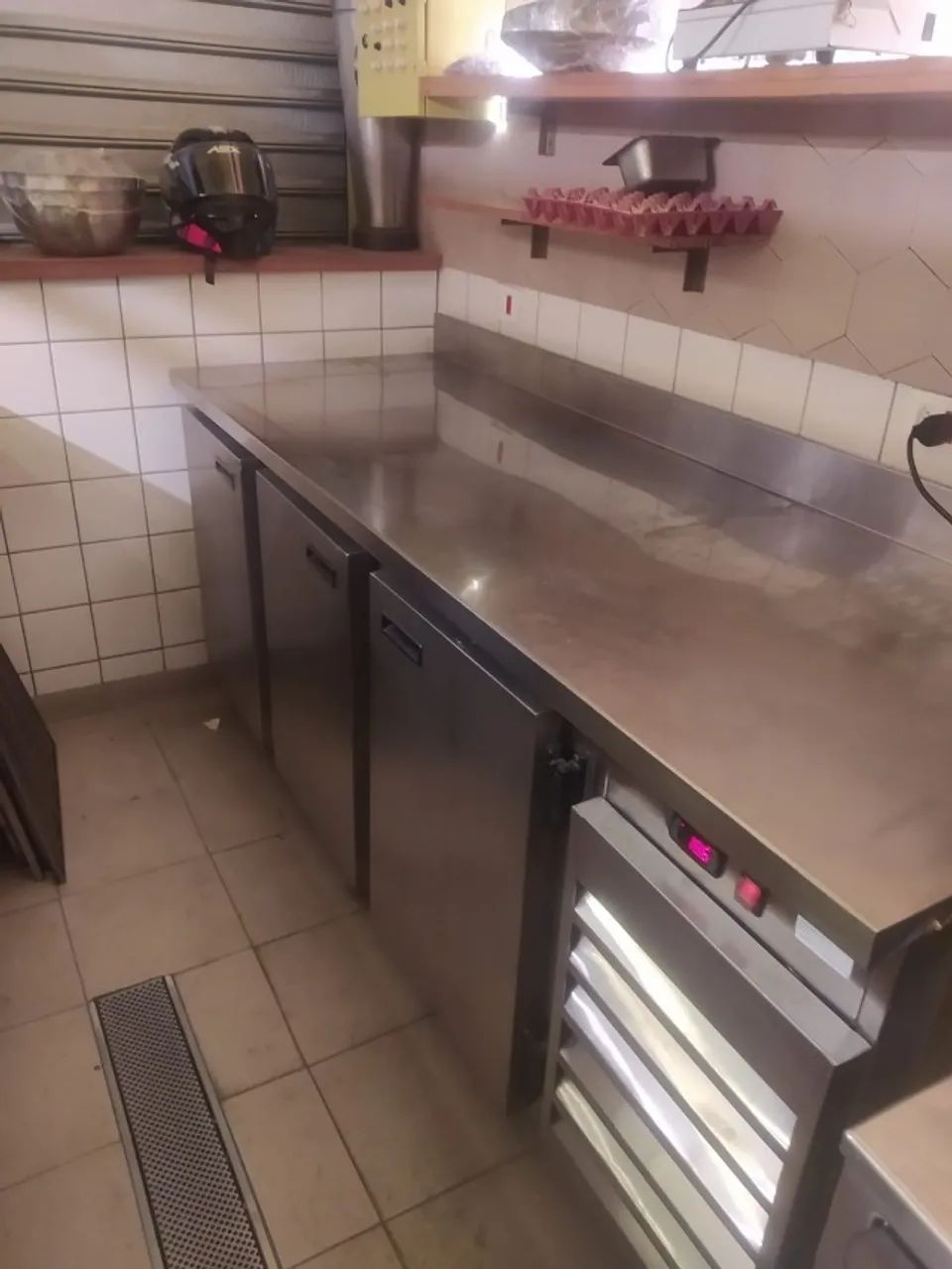 Balcao refrigerado inox 3 portas 200x70
