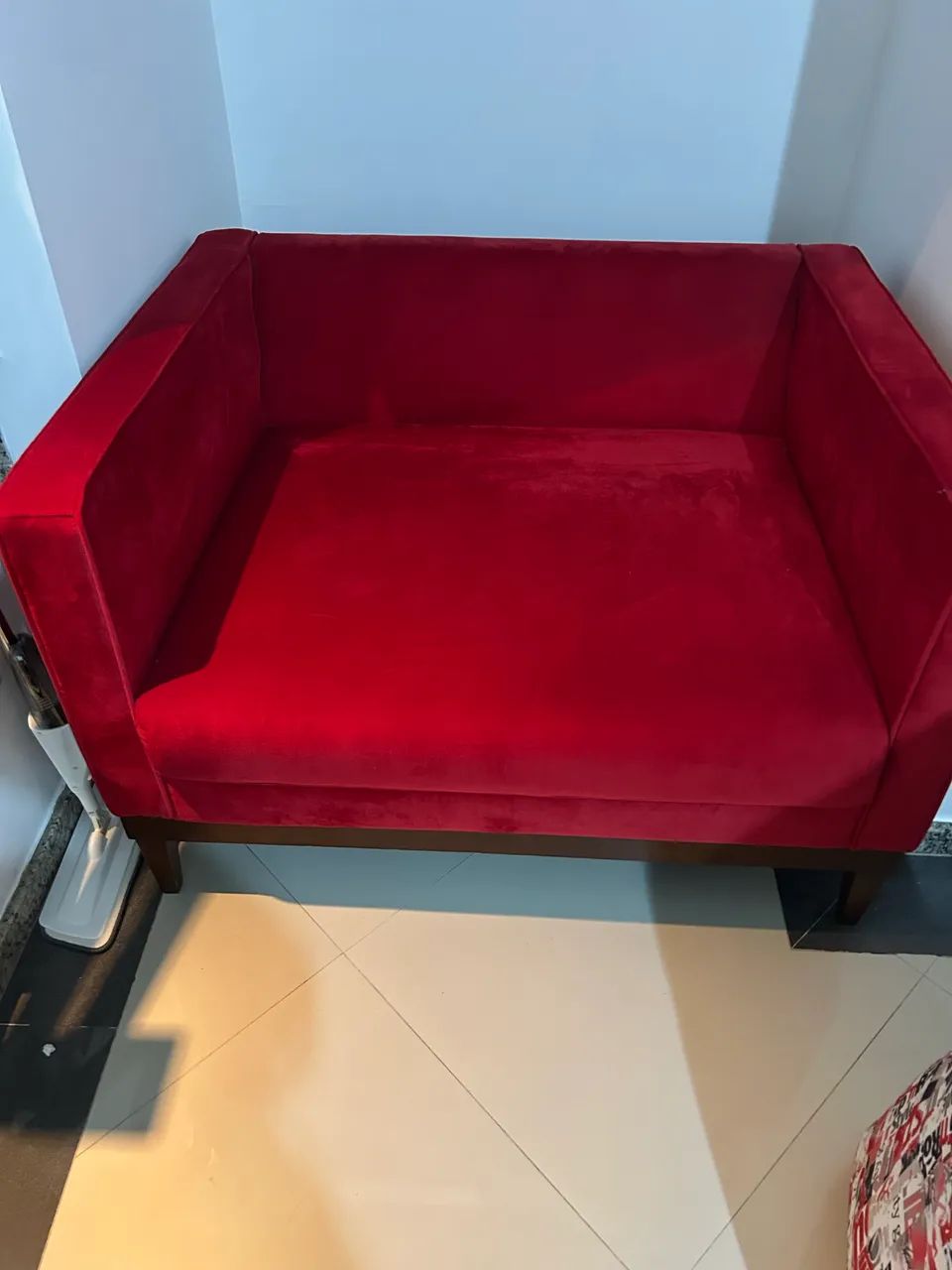 POLTRONA NAMORADEIRA VELUDO , Semi nova ! - Foto 2