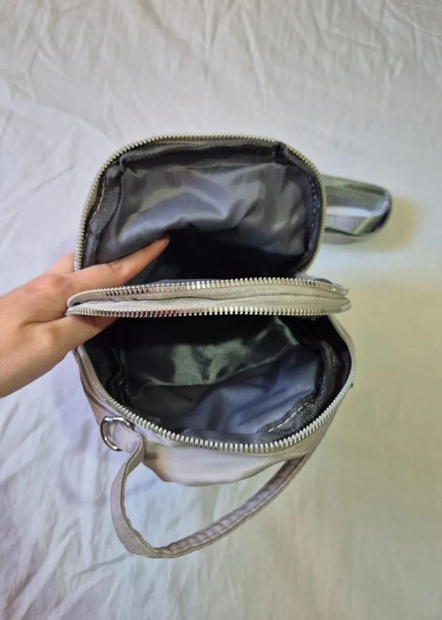 Bolsa pequena transversal cinza nova - Foto 5