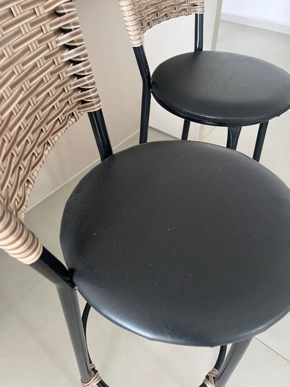 2 banquetas novas - Foto 3