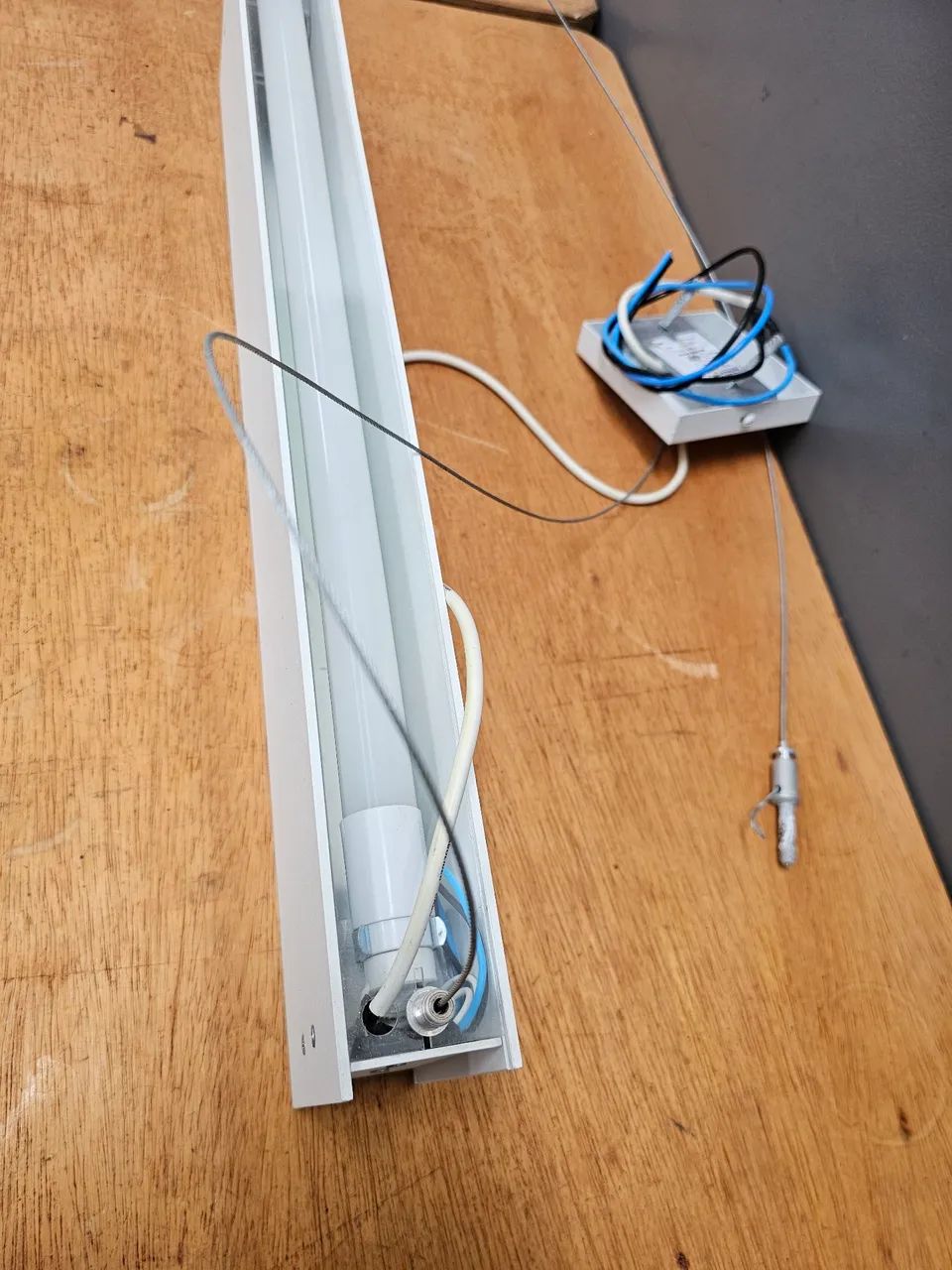 PENDENTE LINEAR PARA ILUMINAÇÃO  - Foto 4