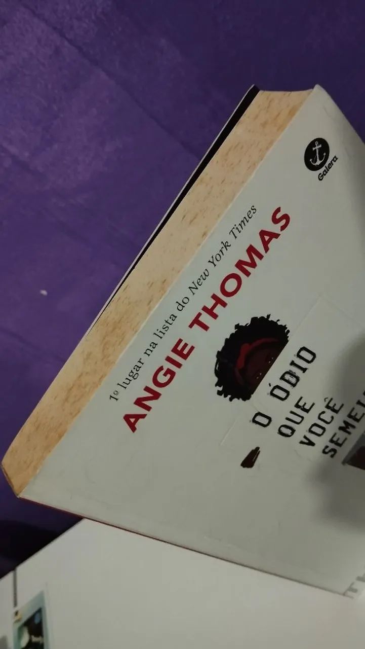 Livro O Ódio Que Você Semeia - Angie Thomas - Foto 2