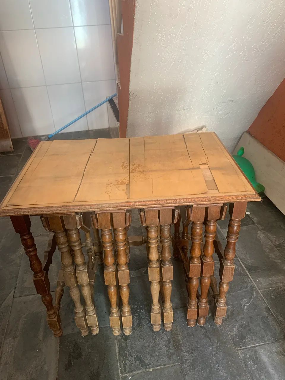 Mesa com 4 mesinhas  - Foto 4