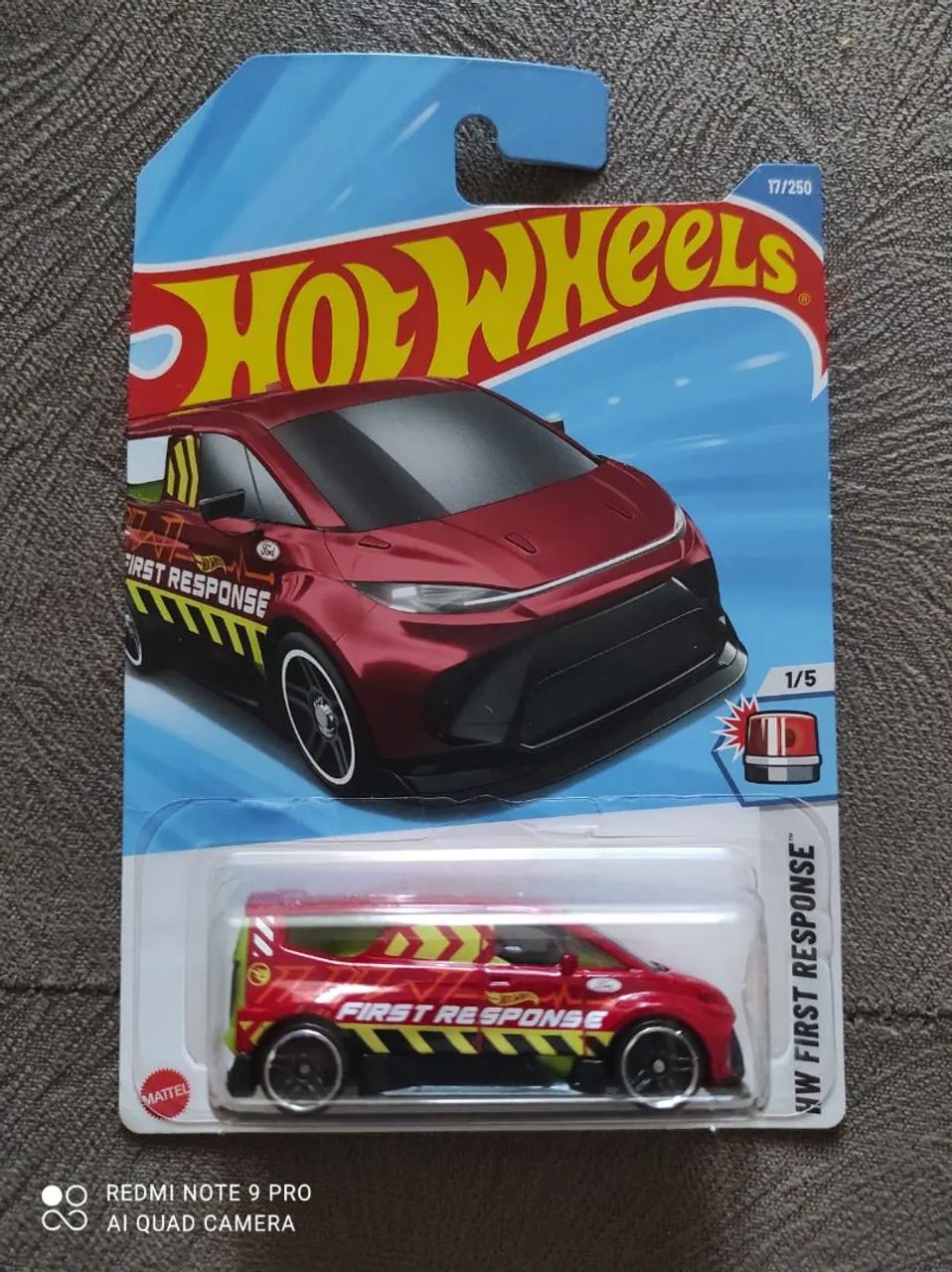  HOT WHEELS  Ford Performance Vermelha (T-Hunt)