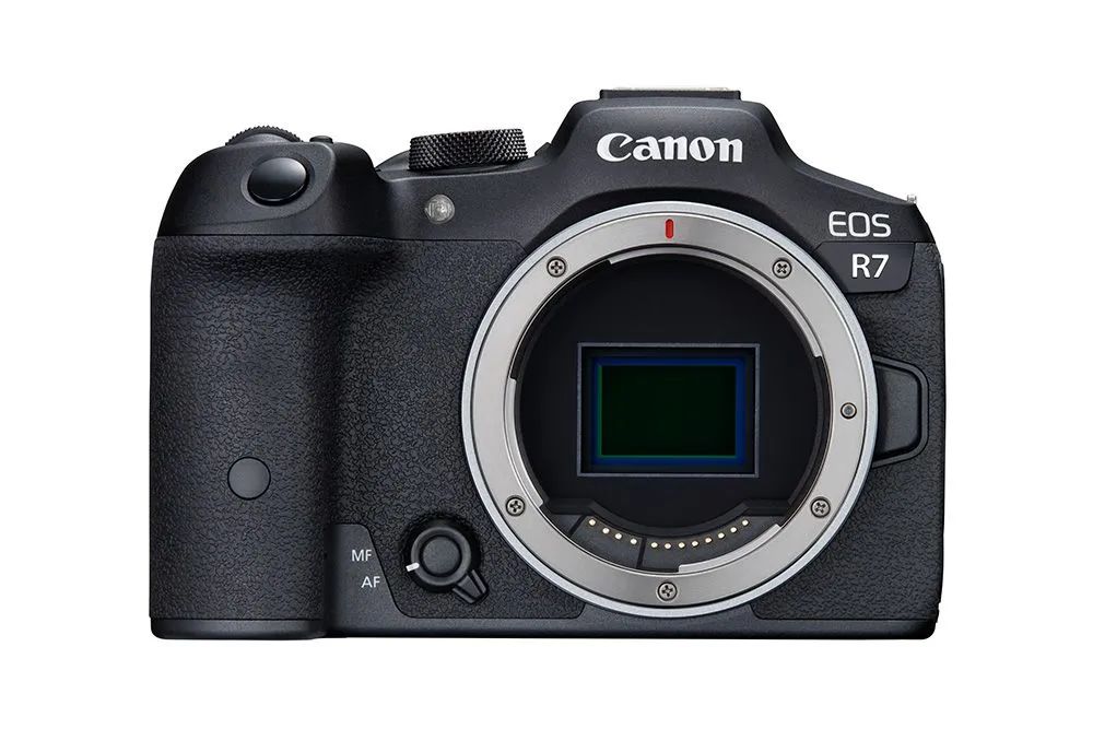 Canon EOS R7