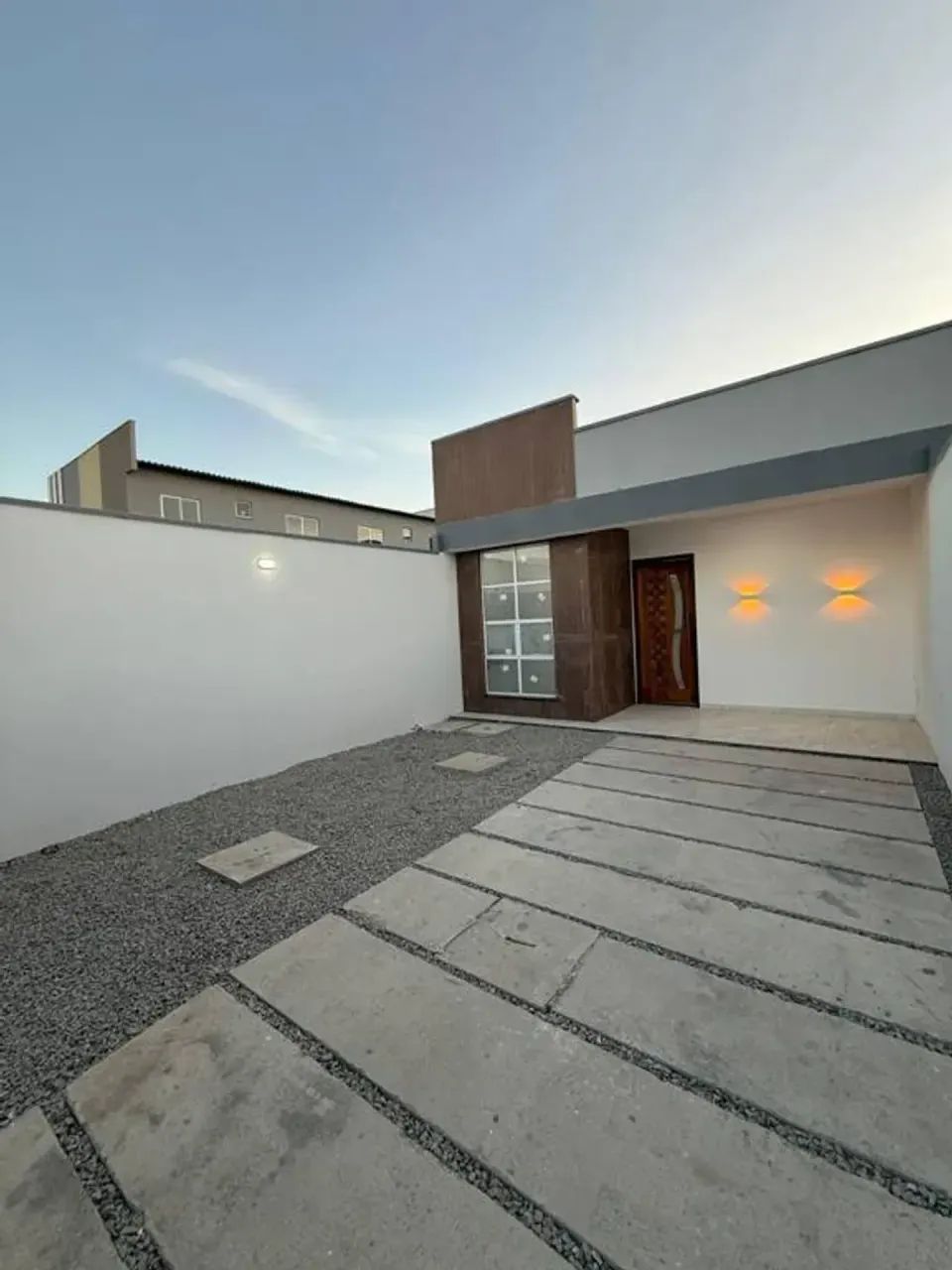 OPORTUNIDADE! CASA DE 82,3 M² COM 2 QUARTOS