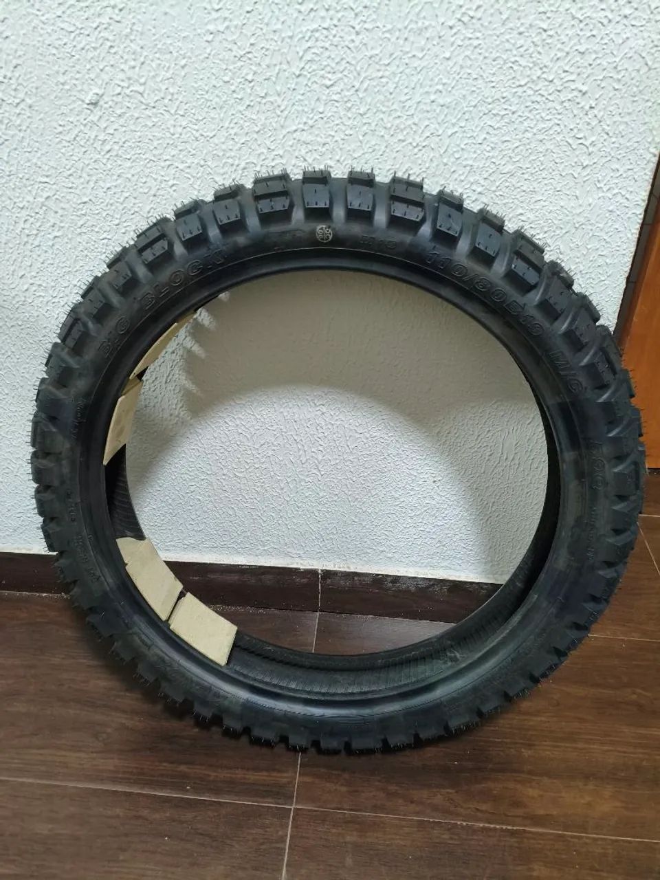 Pneu aro 19
