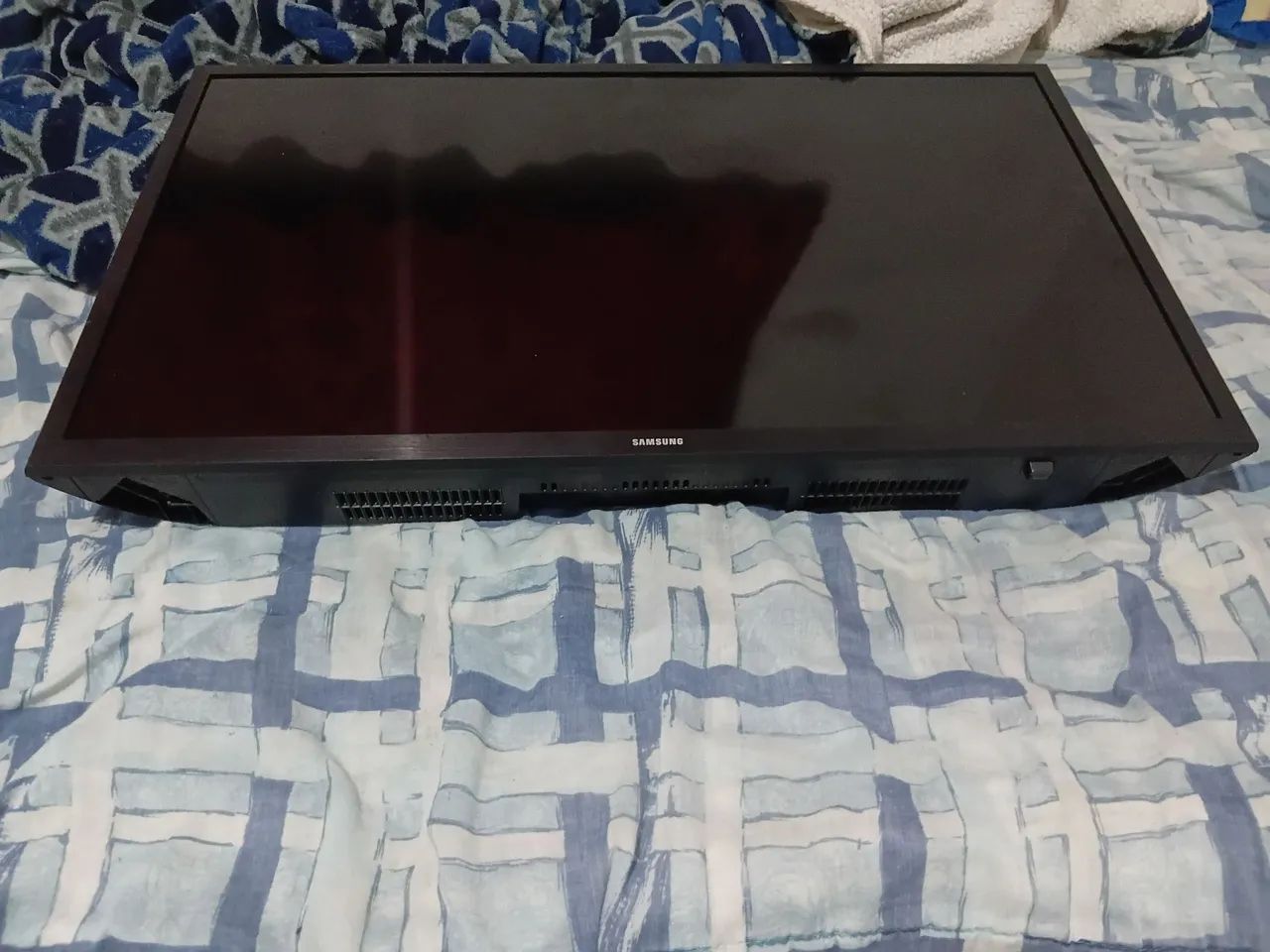TV Samsung Smart tv 32 polegadas de HDMI usbLED FUNCIONA PERFEITAMENTE NOVA EM BOM ESTADO