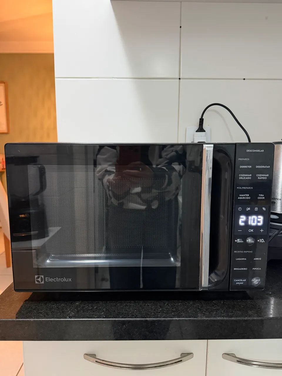 Microondas Eletrolux Efficient - Foto 4