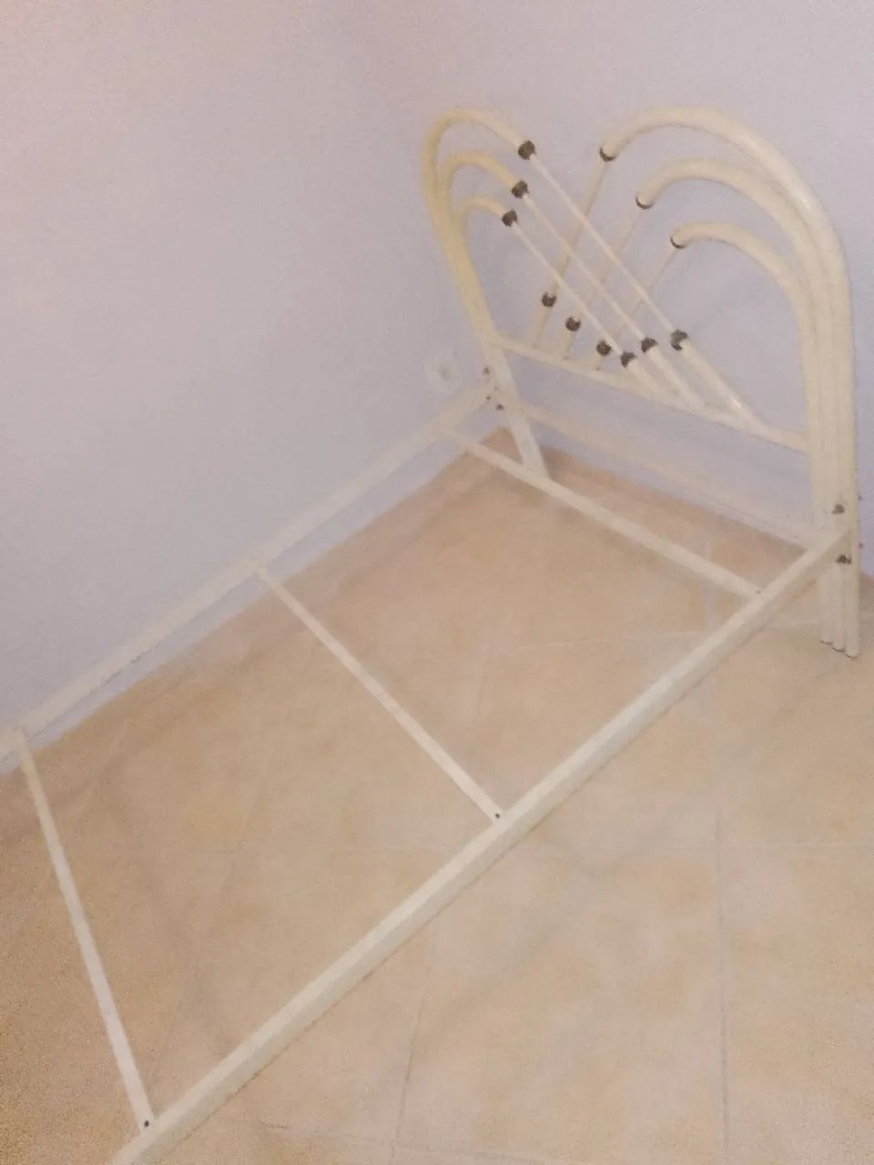 Cama de Ferro Solteiro 