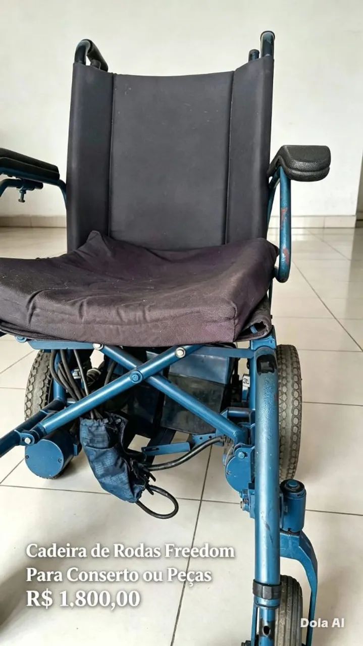 Vendo cadeira motorizada para conserto ou retirar peças