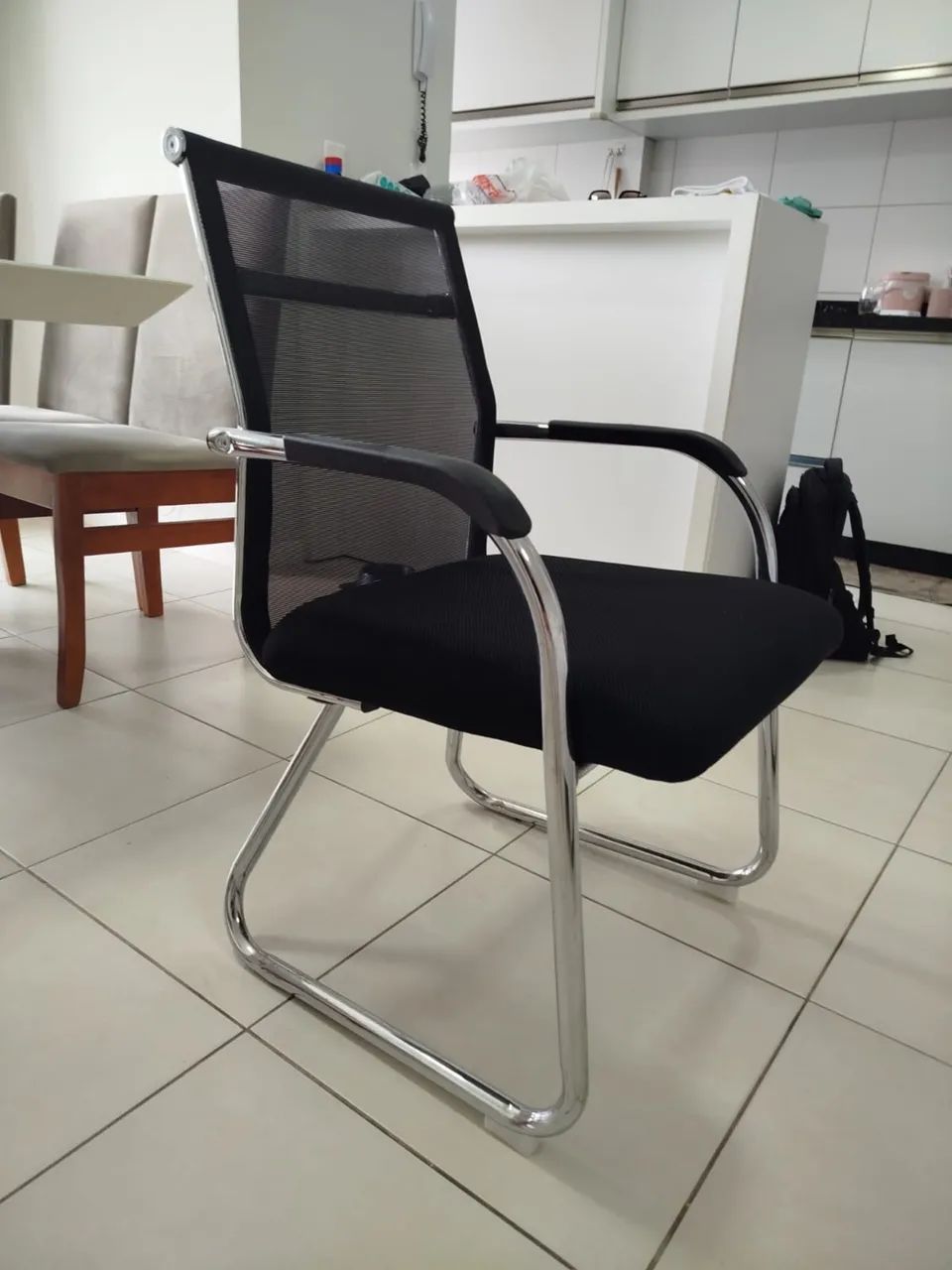 Cadeira de base fixa