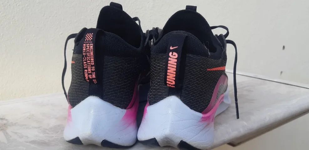 Nike Fly Zoom 4, com placa de carbono No 43 - Foto 2