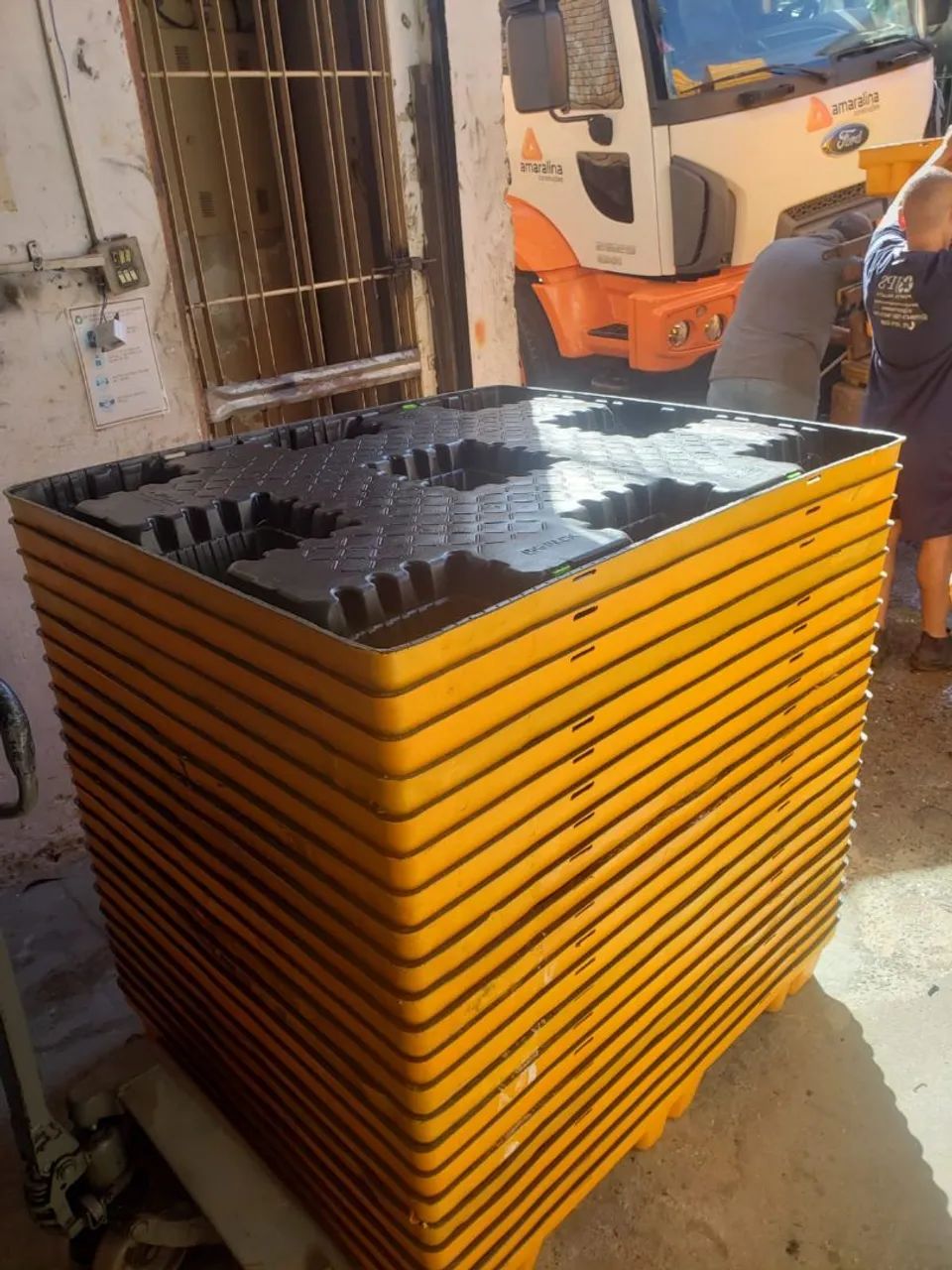 Pallet Pallets Palete de Plastico de Contenção 100x120  * - Foto 5