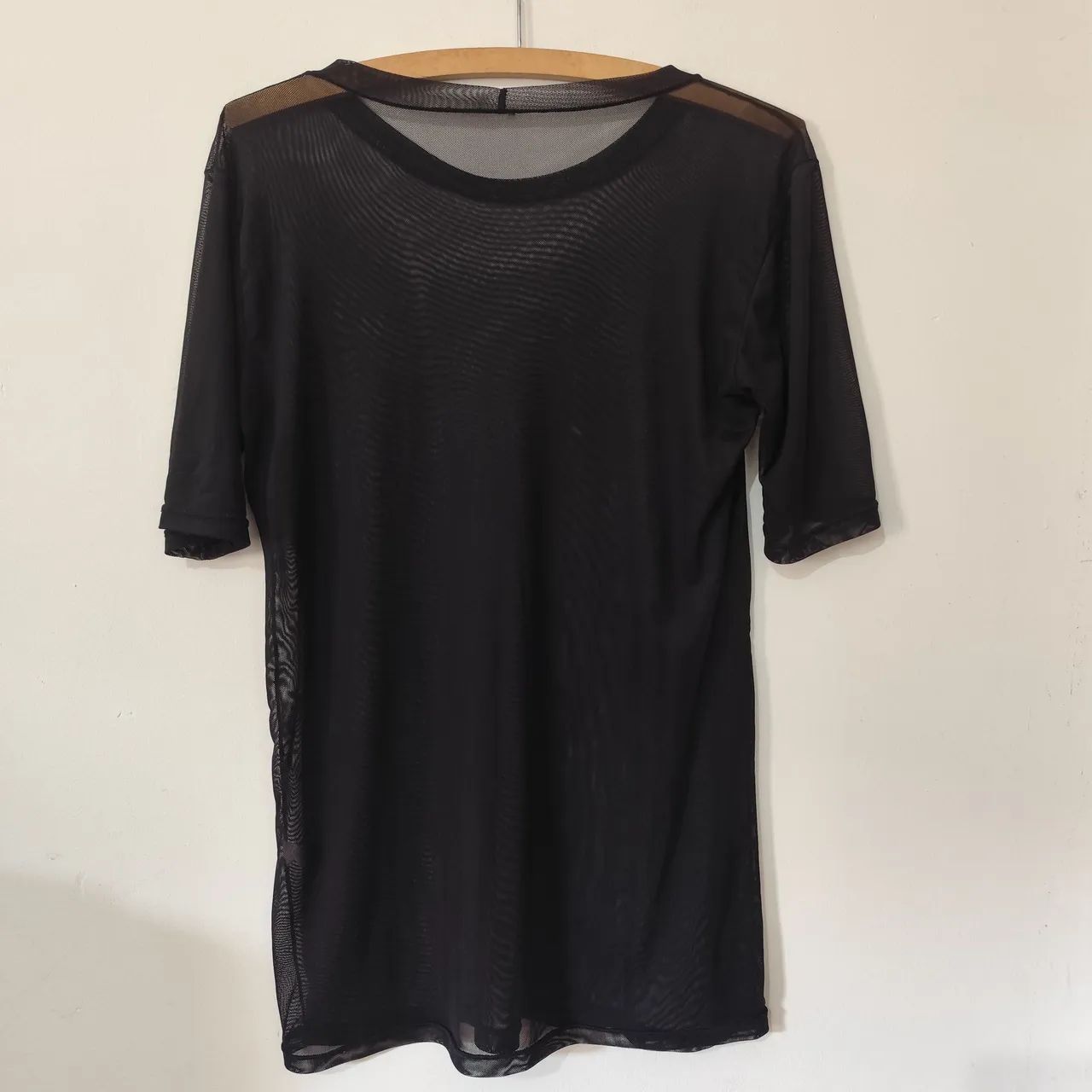 Blusa T-Shirt Tule Transparente Pret - Foto 2