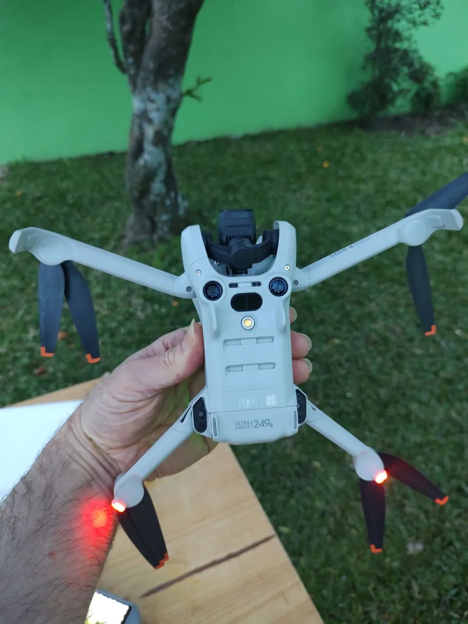DJI Mini 4 Pro + Controle DJI RC 2 - IMPECÁVEL - Foto 3