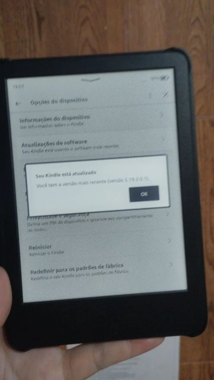 Kindle semi-novo com capa magnética  - Foto 5
