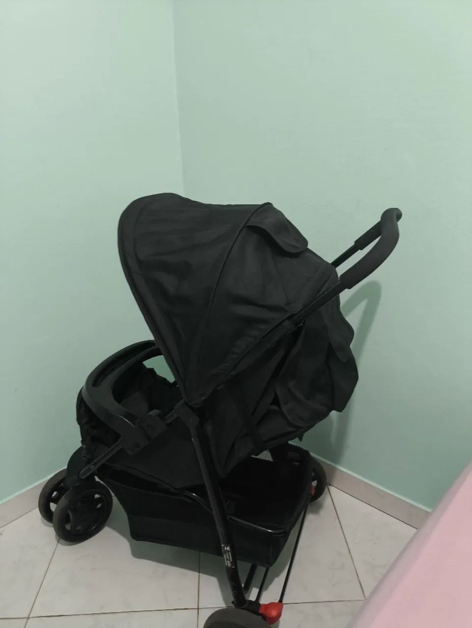 Carrinho confortável para bebê, marca Cosco. - Foto 4