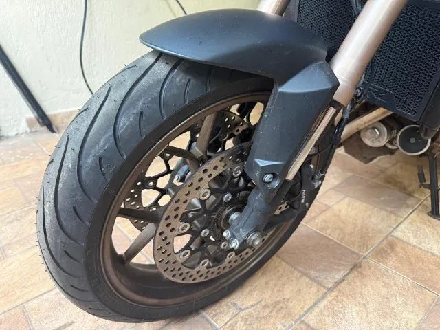 CB 650R - Foto 3