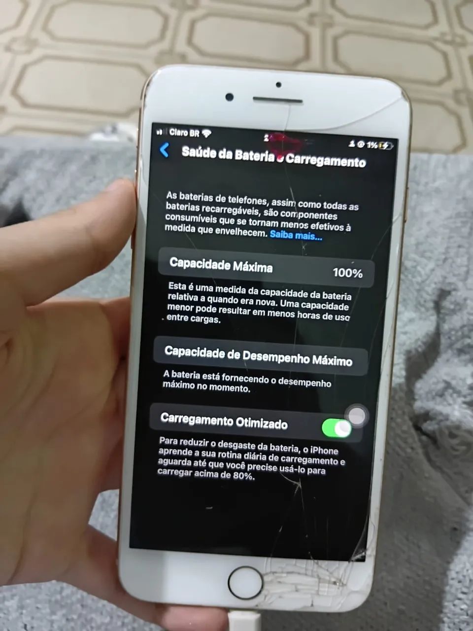 Celular iPhone 8 Plus com tela trincada (pra vender hoje) - Foto 4