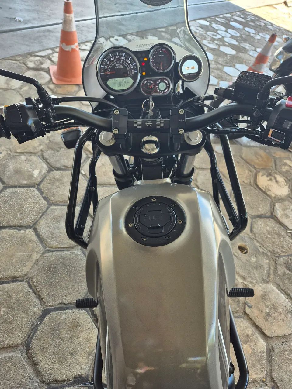 Royal Enfield Himalayan 411 - Foto 4