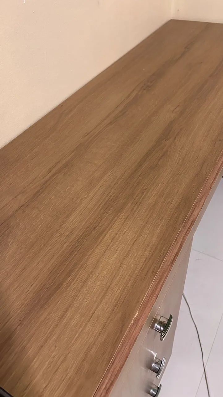 Vendo escrivaninha semi nova  - Foto 2